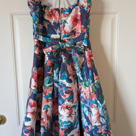 Venus cocktail high-low dress - Picture 2 of 4